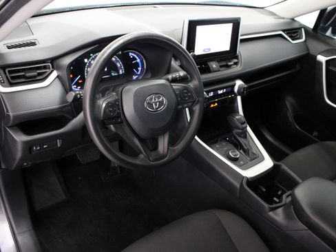 Used 2025 Toyota RAV4 LE AWD/4WD image 13