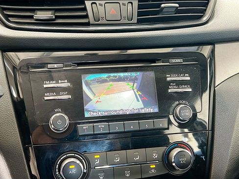 Used 2017 Nissan Rogue Sport S w/ S Appearance Package image 12