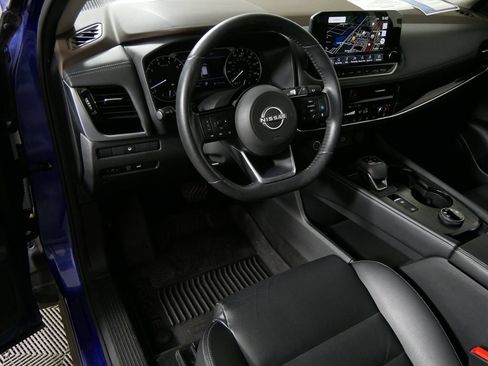 Used 2023 Nissan Rogue SL AWD/4WD image 13