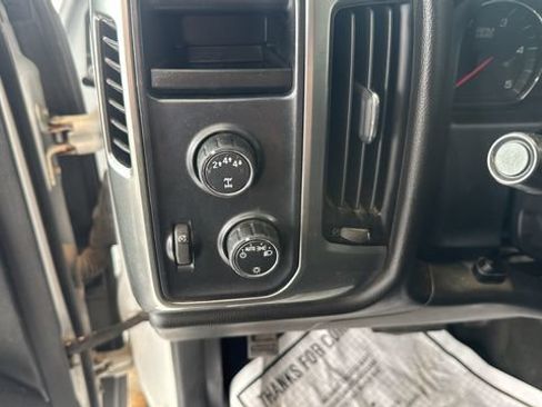 Used 2018 Chevrolet Silverado 2500 LT AWD/4WD image 9