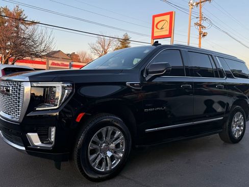 Used 2024 GMC Yukon XL Denali w/ Advanced Technology Package image 10