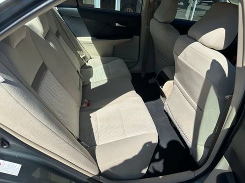 Used 2013 Toyota Camry LE FWD image 17