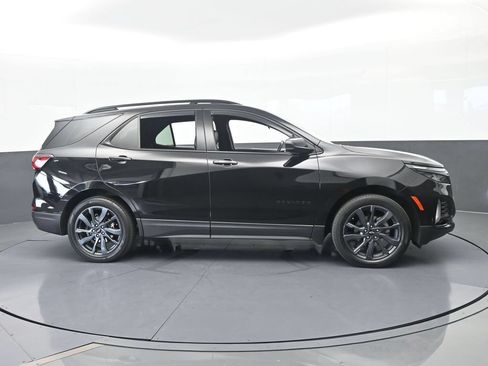 Used 2024 Chevrolet Equinox RS FWD image 3