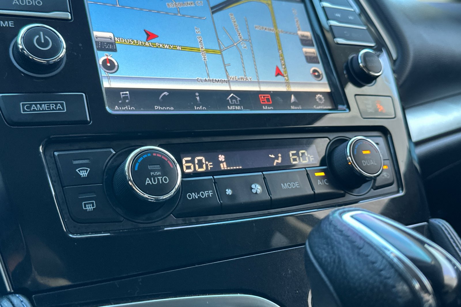 Used 2018 Nissan Maxima SR w/ Interior Lighting Package FWD image 30