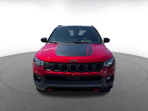 Used 2025 Jeep Compass Trailhawk AWD/4WD image 4