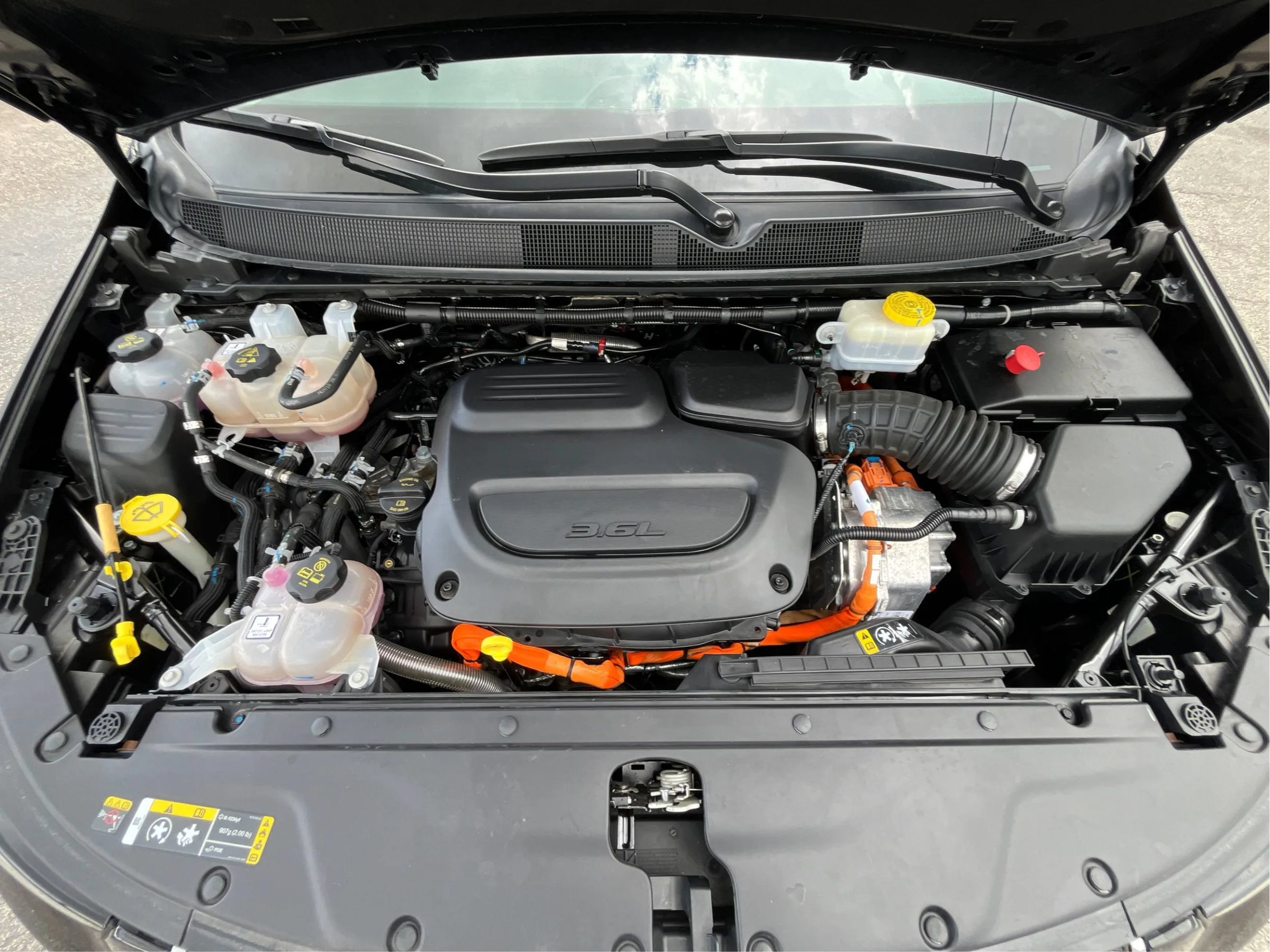 Used 2024 Chrysler Pacifica Limited FWD image 13