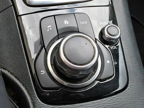 Used 2015 MAZDA MAZDA3 s Grand Touring w/ Technology Package FWD image 27