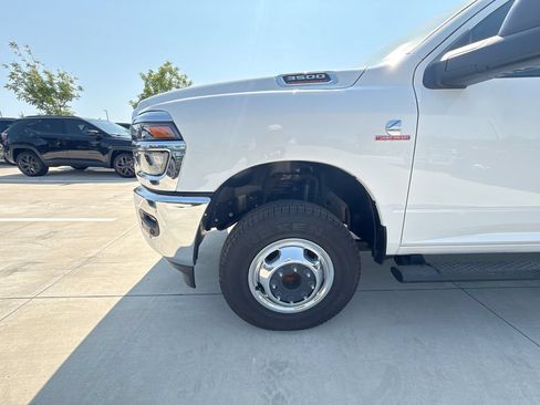 New 2026 RAM 3500 Tradesman AWD/4WD image 19