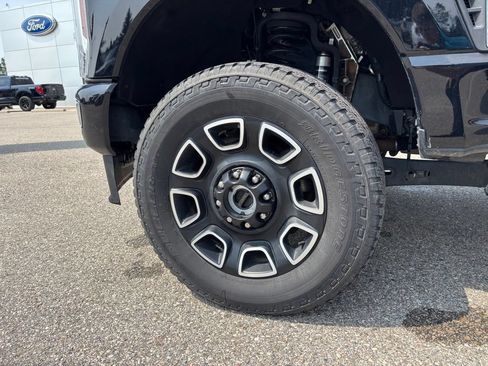 Used 2024 Ford F250 Platinum AWD/4WD image 11