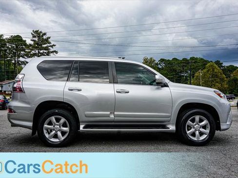 Used 2019 Lexus GX 460 w/ Navigation Package image 9