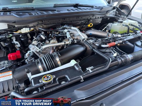 Used 2025 Ford F350 Platinum w/ Platinum Plus Package image 14