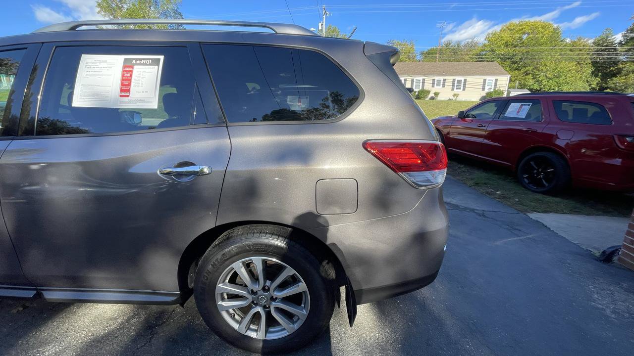 Used 2014 Nissan Pathfinder SV AWD/4WD image 5
