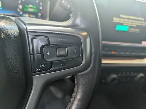Used 2022 Chevrolet Silverado 1500 LT w/ Z71 Off-Road Package AWD/4WD image 19
