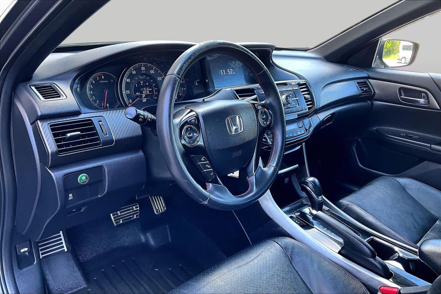 Used 2017 Honda Accord Sport Special Edition image 18