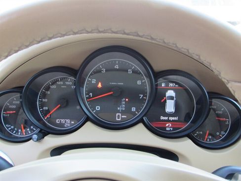 Used 2013 Porsche Cayenne image 11