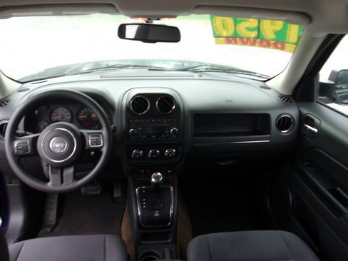 Used 2017 Jeep Patriot Sport w/ Power Value Group FWD image 13