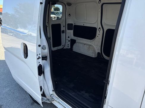 Used 2020 Nissan NV200 S w/ Back Door Glass Package image 23