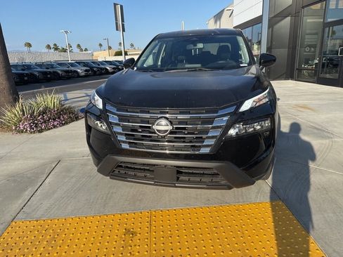 Used 2024 Nissan Rogue SV image 30