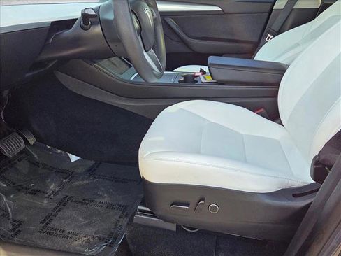 Used 2023 Tesla Model Y Long Range image 15