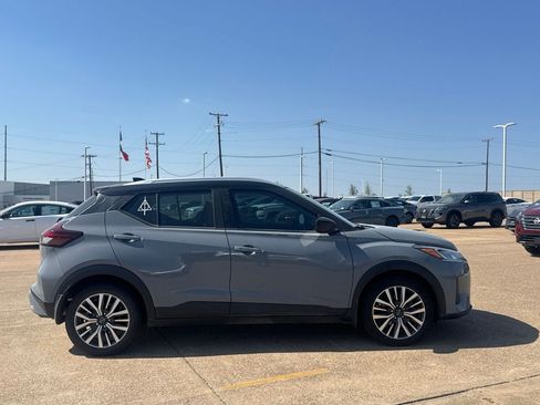 Certified 2024 Nissan Kicks SV FWD image 20