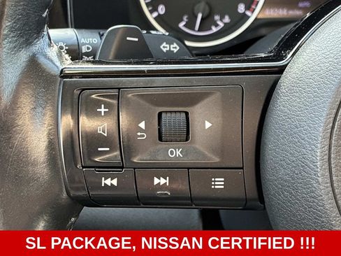 Used 2022 Nissan Pathfinder SL AWD/4WD image 22