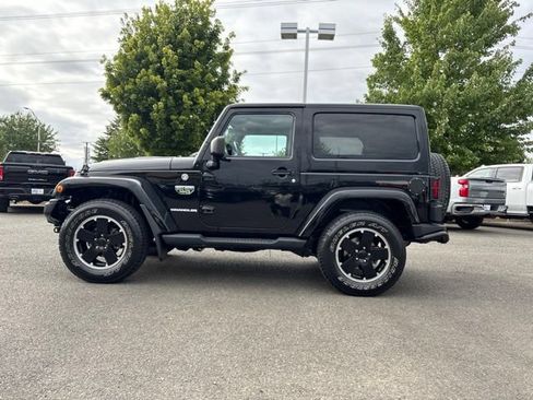 Used 2012 Jeep Wrangler Rubicon w/ Trailer Tow Group AWD/4WD image 2