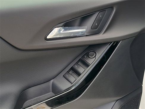 New 2026 Chevrolet Equinox LT w/ Safety and Technology Package image 17