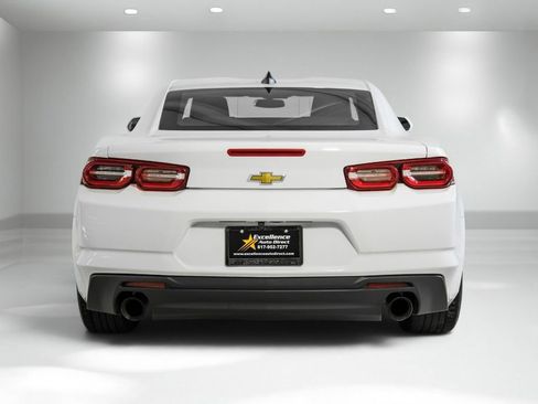 Used 2023 Chevrolet Camaro LT RWD image 9