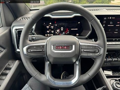 New 2026 GMC Canyon Elevation image 15