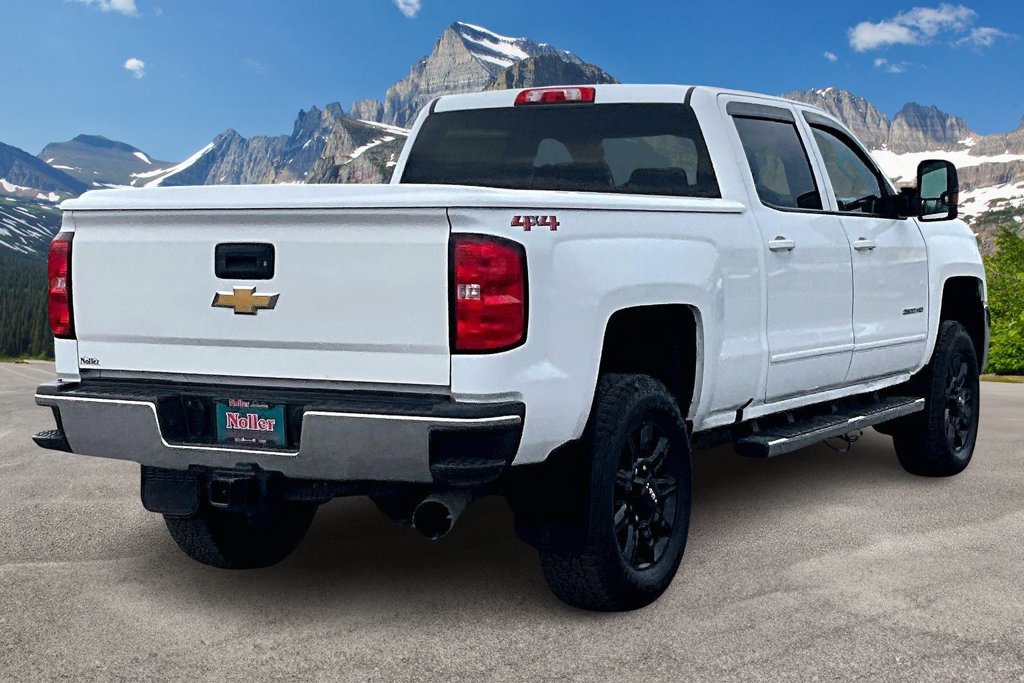 Used 2018 Chevrolet Silverado 2500 LT AWD/4WD image 2