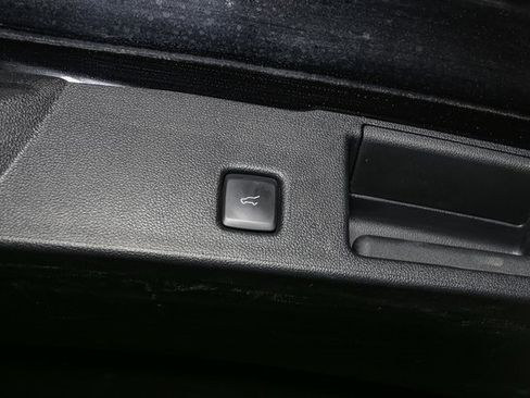 Used 2022 Ford Escape SE w/ Convenience Package image 12