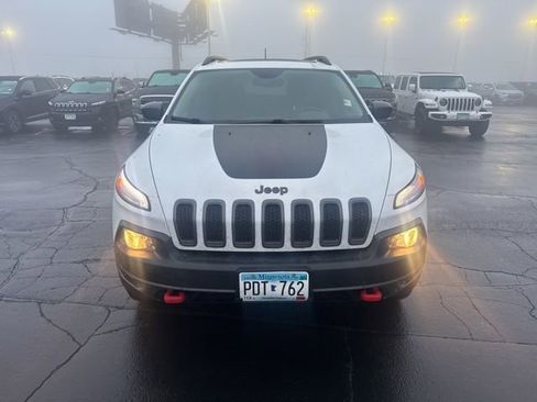 Used 2015 Jeep Cherokee Trailhawk w/ Comfort/Convenience Group image 2