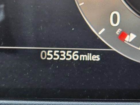 Used 2025 Land Rover Range Rover Velar Dynamic SE image 41