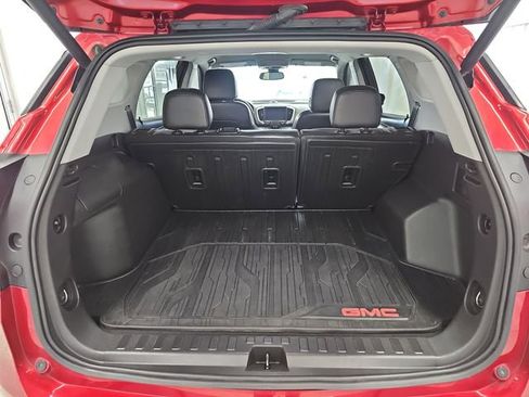Used 2022 GMC Terrain SLT w/ Infotainment Package II AWD/4WD image 21