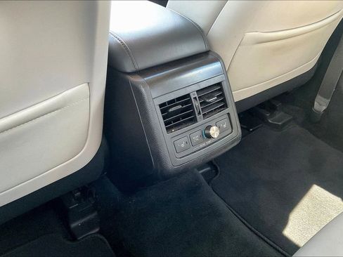 Used 2018 Toyota Avalon Limited FWD image 24