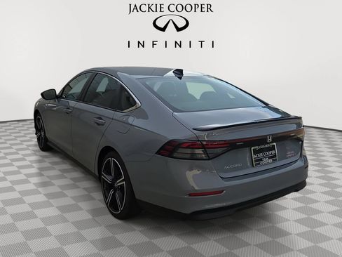 Used 2023 Honda Accord Sport image 7