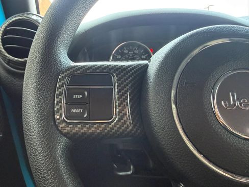 Used 2017 Jeep Wrangler Sport AWD/4WD image 24