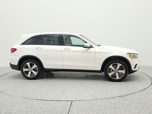 Used 2022 Mercedes-Benz GLC 300 image 4