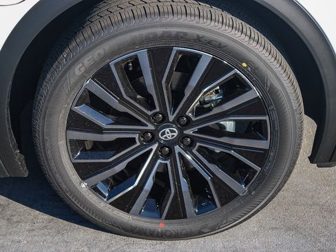 New 2026 Toyota C-HR AWD/4WD image 11