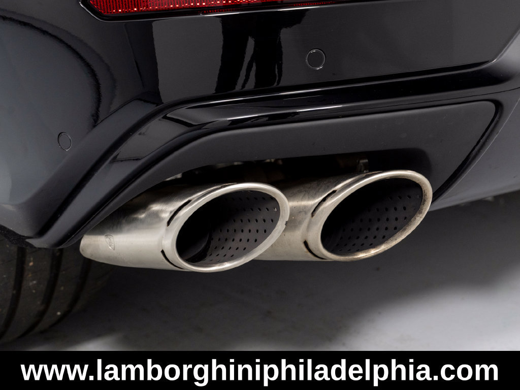 Used 2025 Lamborghini Urus SE AWD/4WD image 47