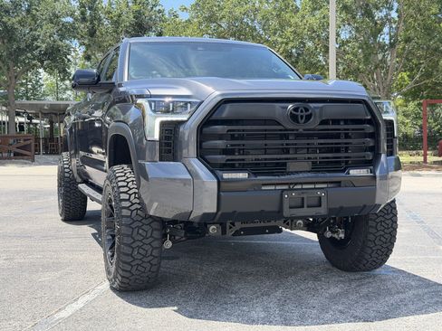 Used 2026 Toyota Tundra Limited AWD/4WD image 9