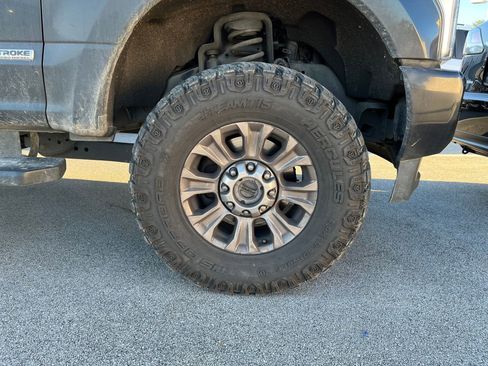 Used 2018 Ford F250 XLT w/ XLT Premium Package image 7