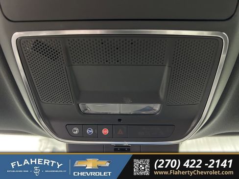 Used 2024 Chevrolet Traverse RS image 34