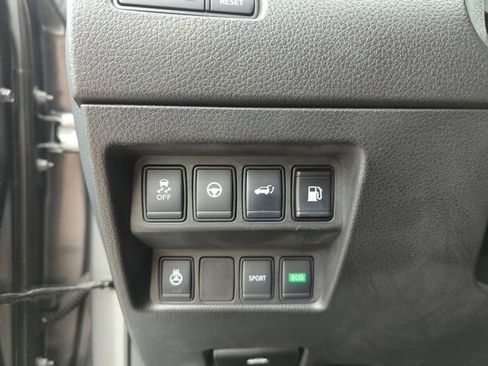 Certified 2019 Nissan Rogue SV w/ Premium Package image 41