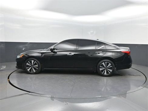 Used 2019 Nissan Altima 2.5 SL image 2
