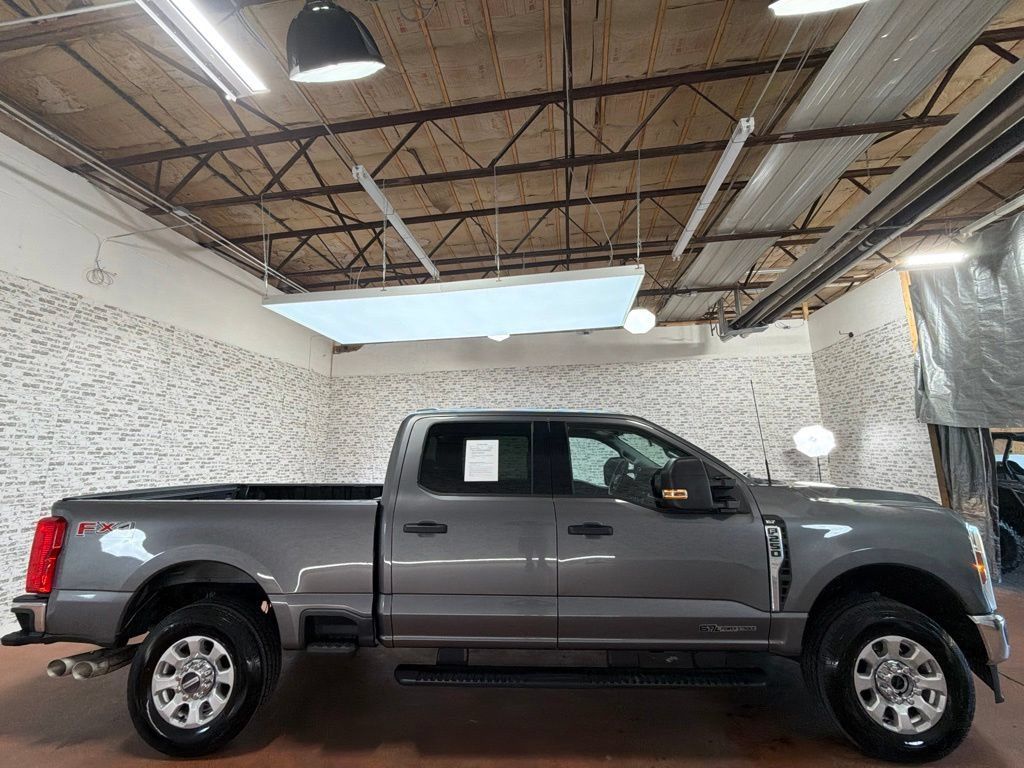 Used 2024 Ford F250 XLT w/ FX4 Off-Road Package AWD/4WD image 8