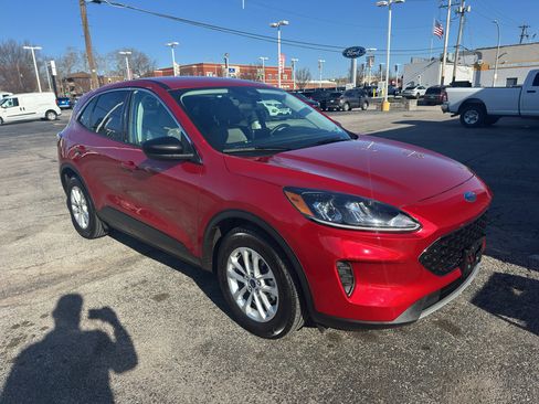 Used 2022 Ford Escape SE w/ Convenience Package image 3