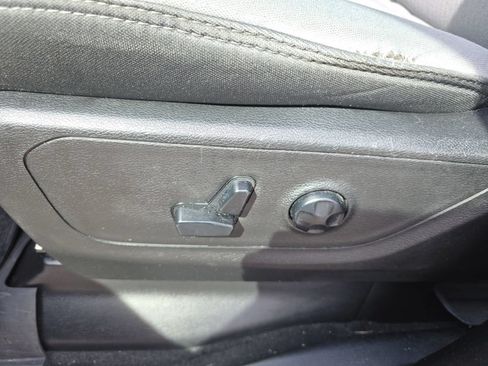 Used 2020 RAM 1500 Big Horn AWD/4WD image 13