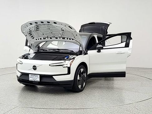 New 2026 Volvo EX30 Ultra w/ Protection Package Premier AWD/4WD image 9