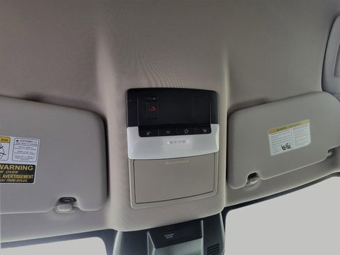 Used 2025 Nissan Rogue SV image 17